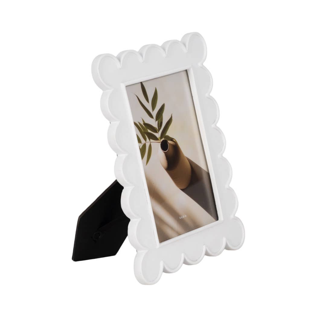 Rectangular Scallop Edge Photo Frame White 4x6 in.