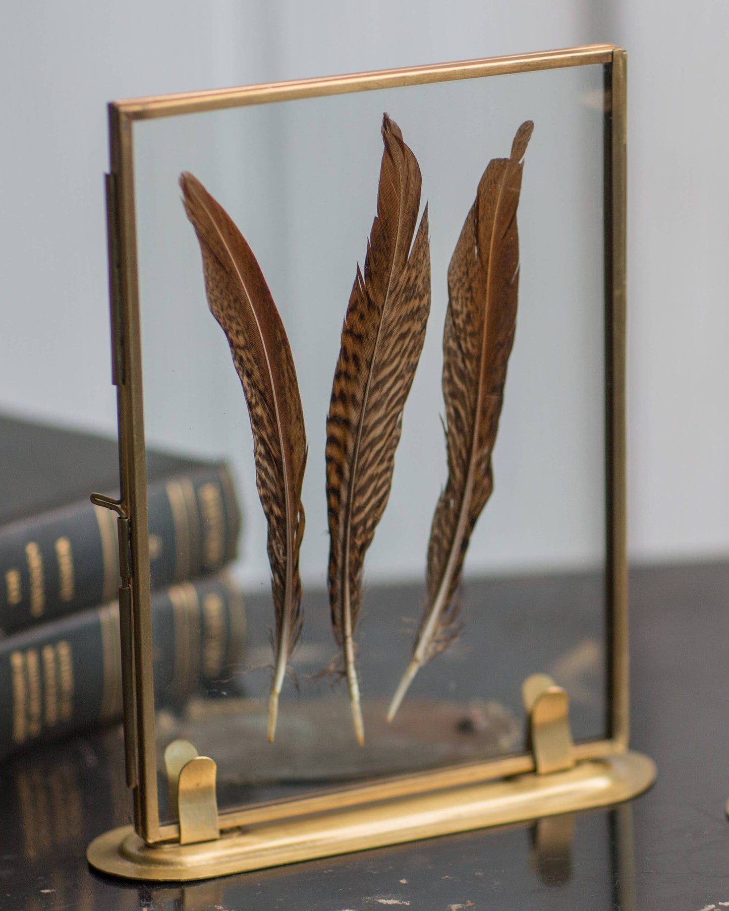 BRASS PHOTO FRAME AND STAND: 4X6