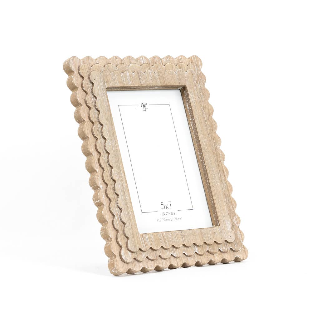 Natural Scallop Picture Frame (5x7 opening)