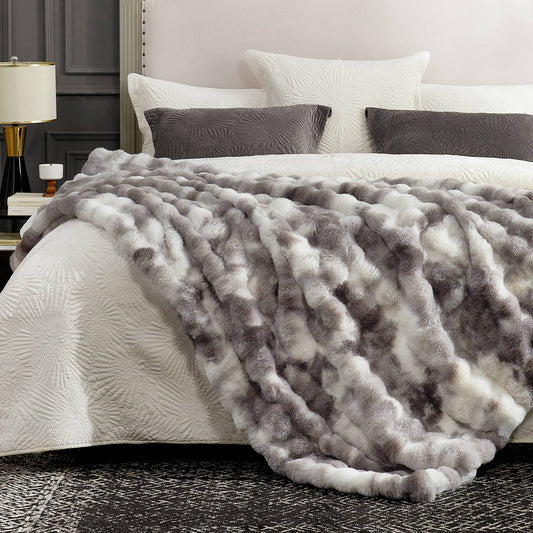 Faux Fur Bubble Throw Blankets, Gray Tie-dye